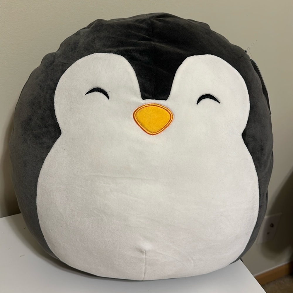 Luna, Squishmallows.